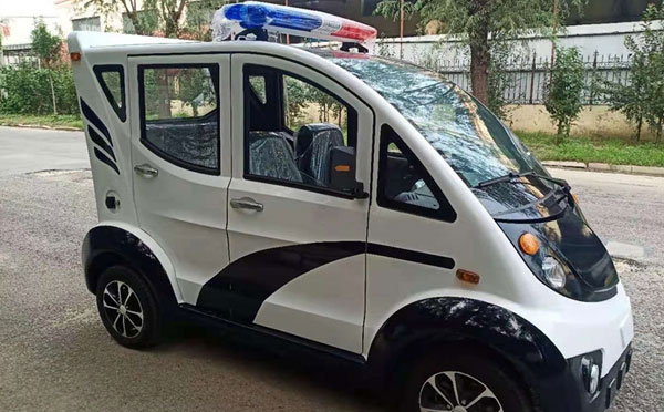 贵南警用巡逻车